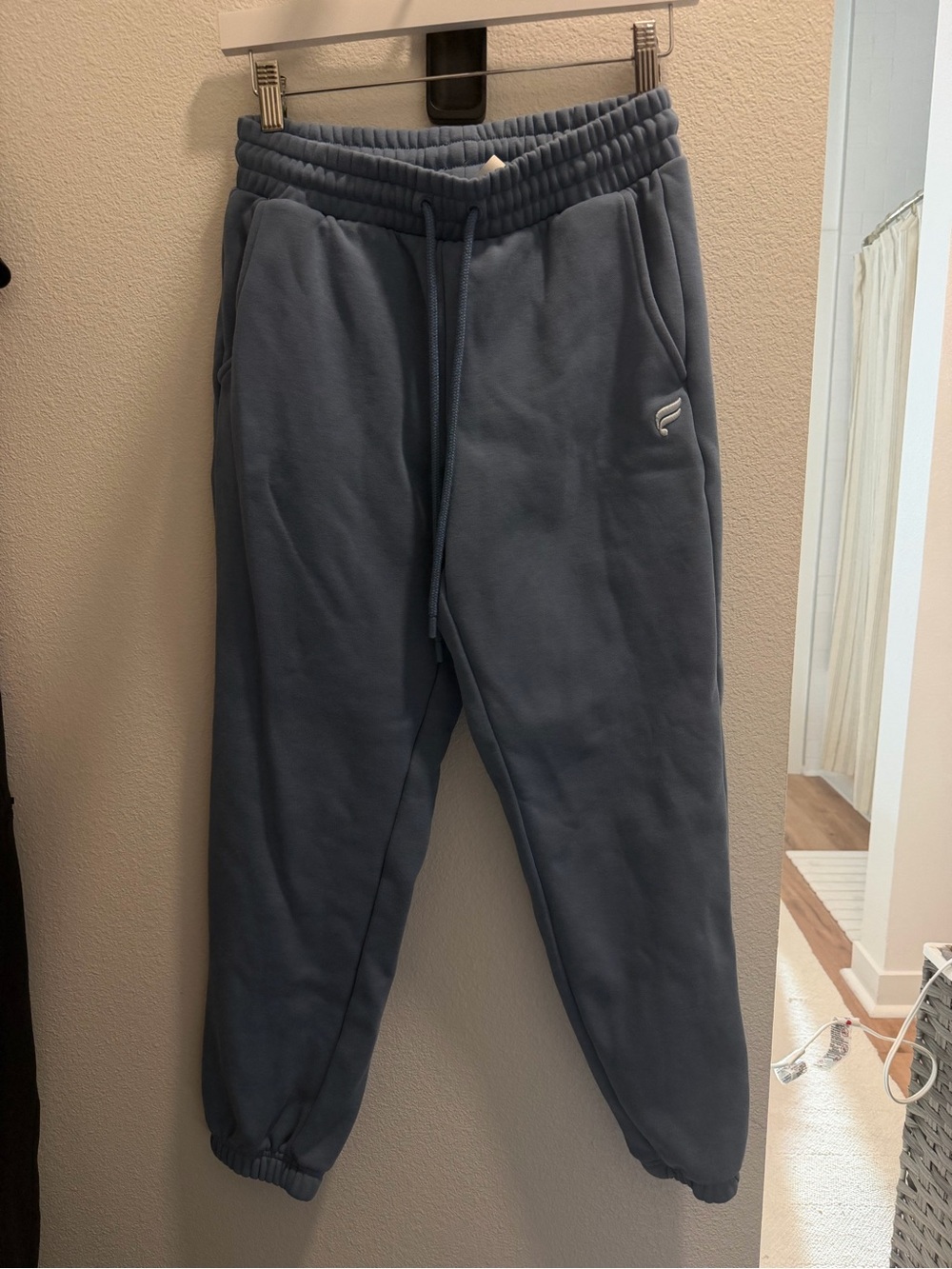 Fabletics Women's Slate Blue Drawstring Jogger Pants